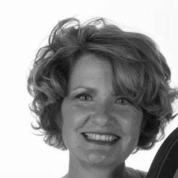 Meet your Posher, Tracy - Picture 1 of 1